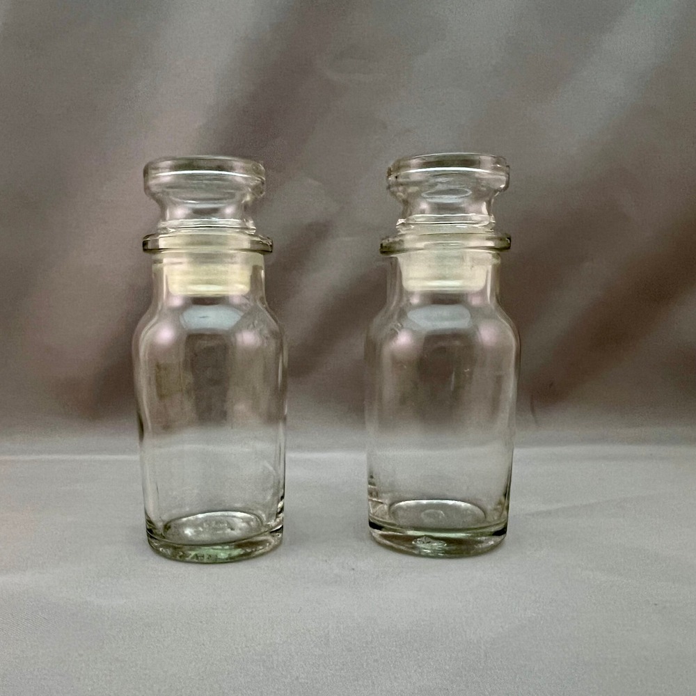 Vintage Apothecary Spice Jars Unisex OS Clear Excellent Japan Glass Set of 2